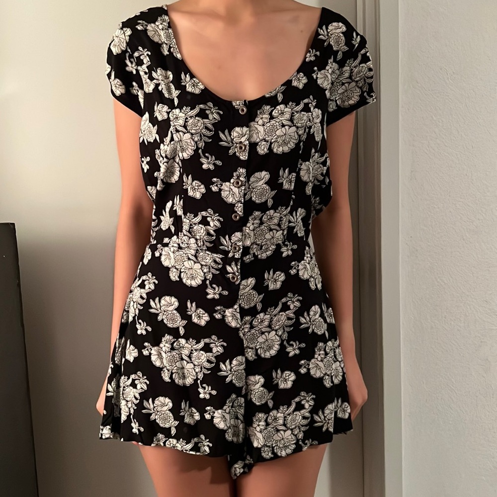Cute floral romper with nice back